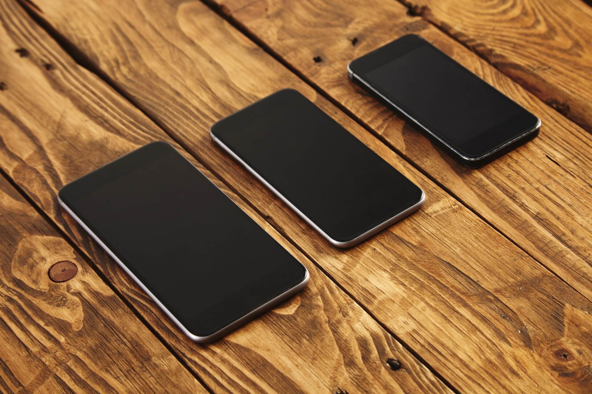 3 smartphones in a row
